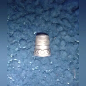 Simons & Bros sterling silver thimble